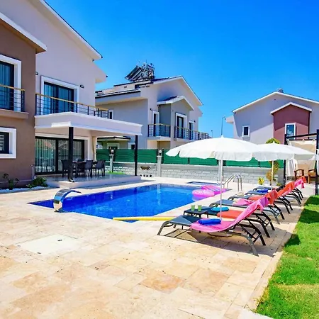 Exclusive With Private Pool, 1002 Φετιγιέ