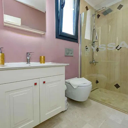 Villa Exclusive With Private Pool, 1002 Fethiye
