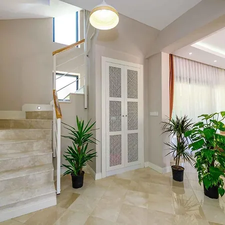 Exclusive With Private Pool, 1002 Villa